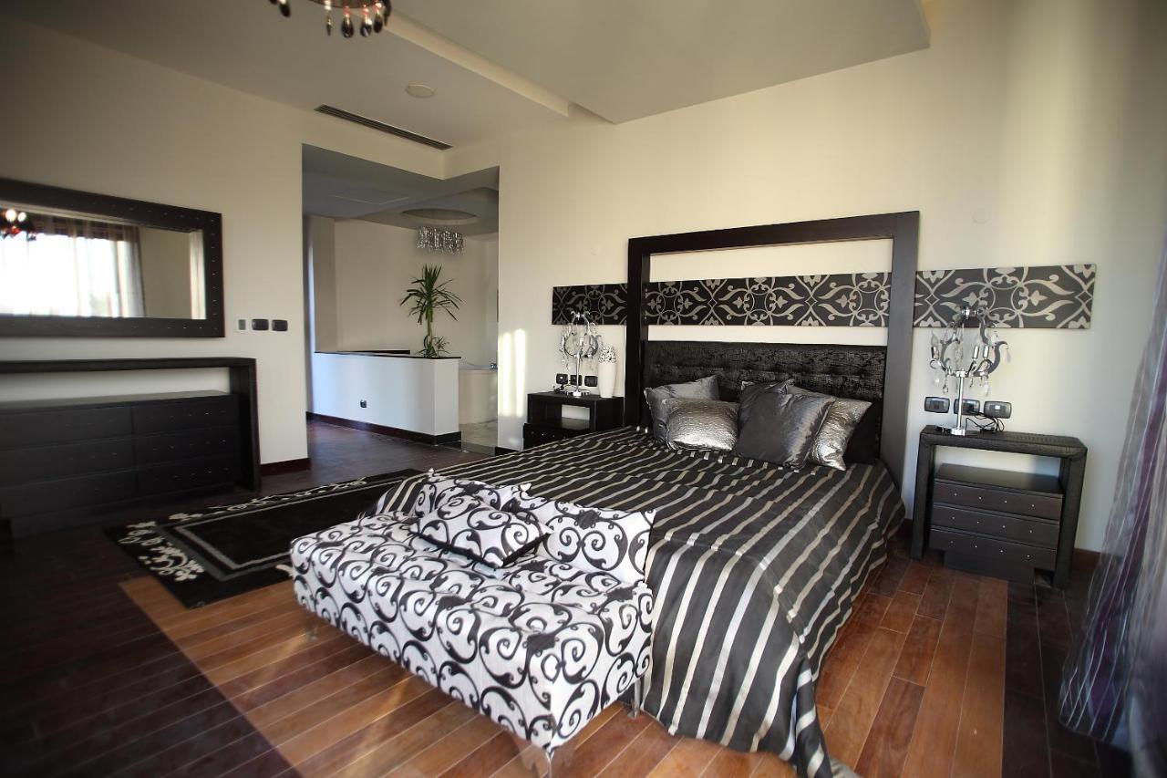 Pickalbatros The Palace Port Ghalib Exterior photo A bedroom