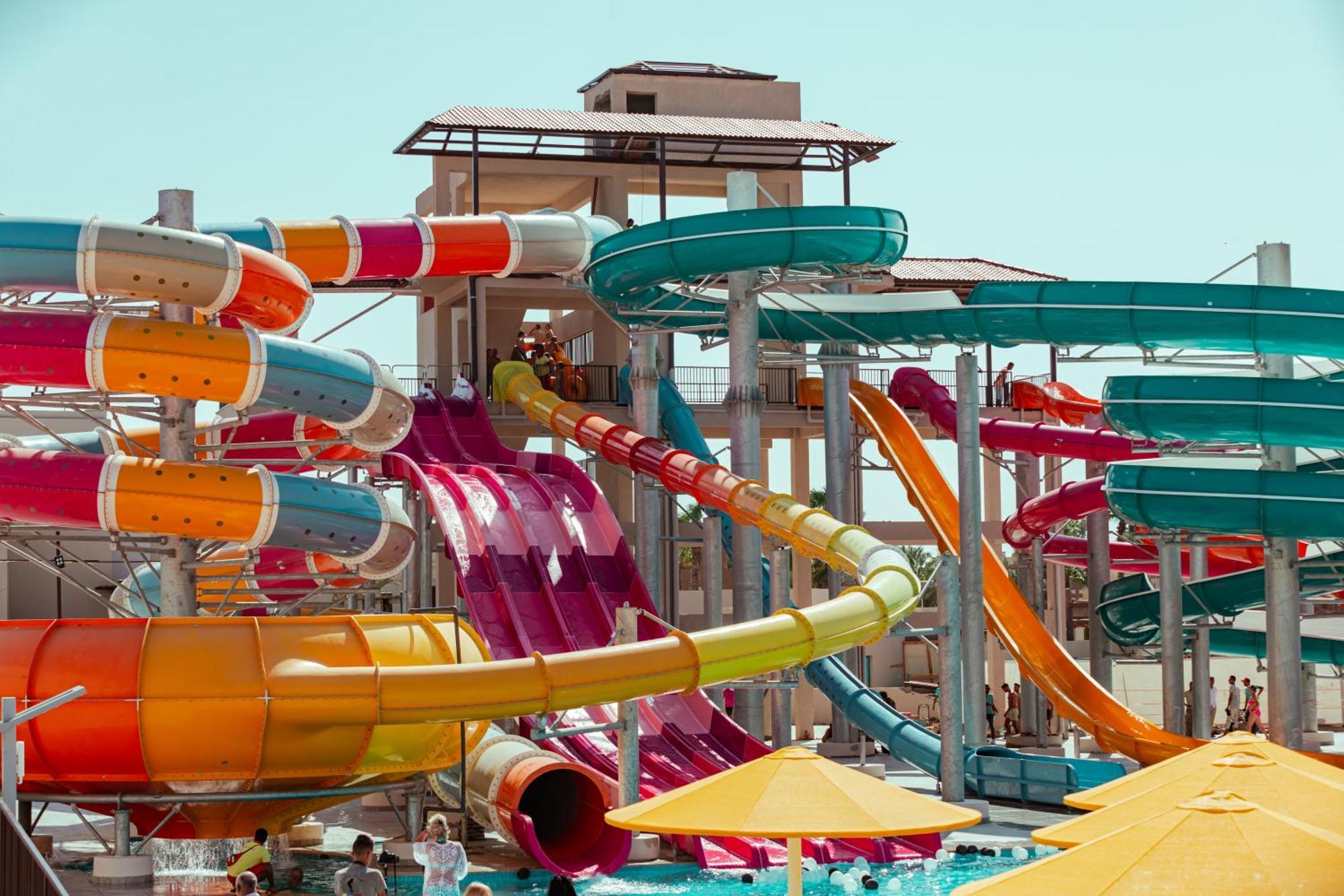 Pickalbatros The Palace Port Ghalib Exterior photo The water park