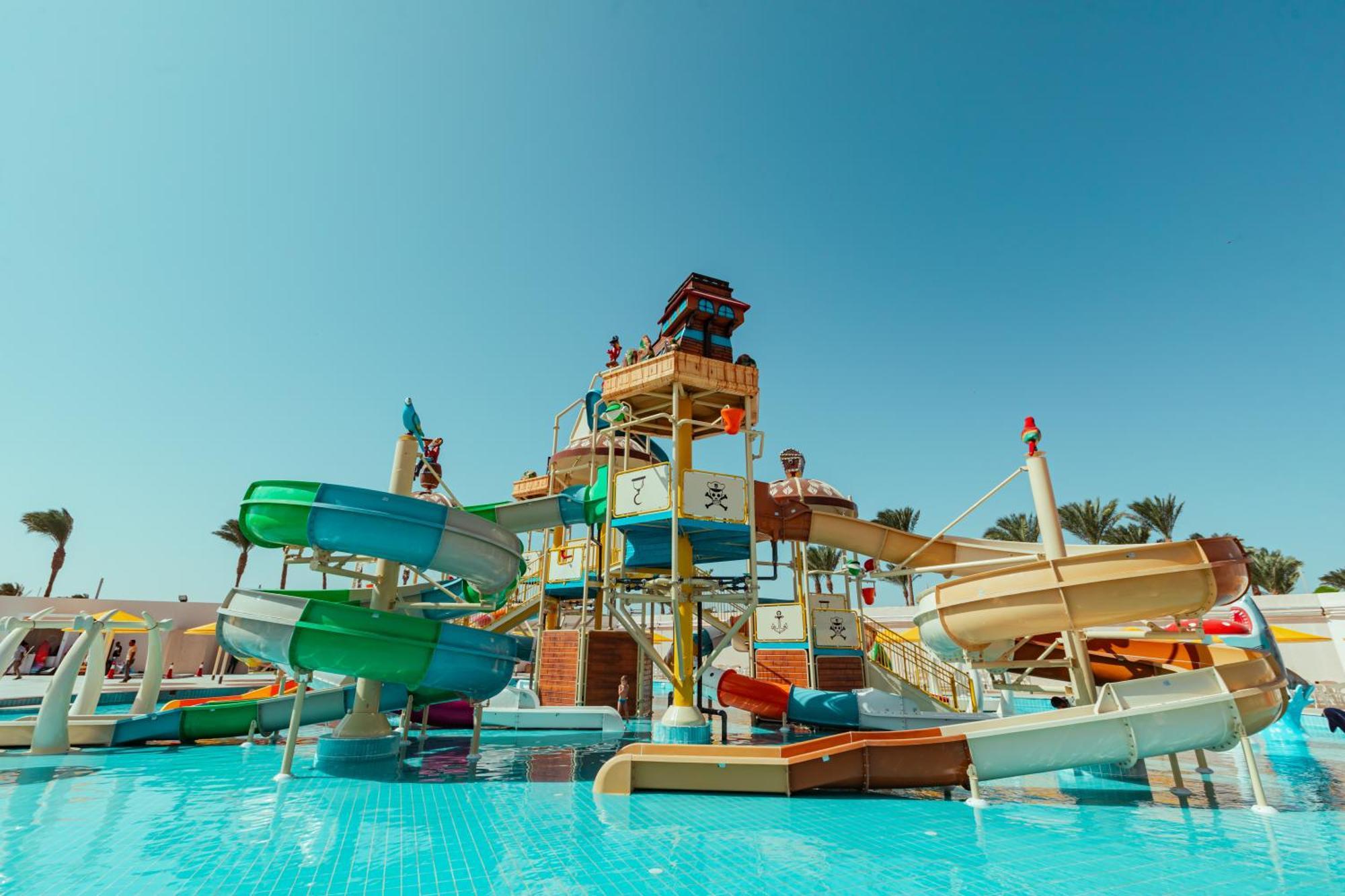 Pickalbatros The Palace Port Ghalib Exterior photo Aqua Park