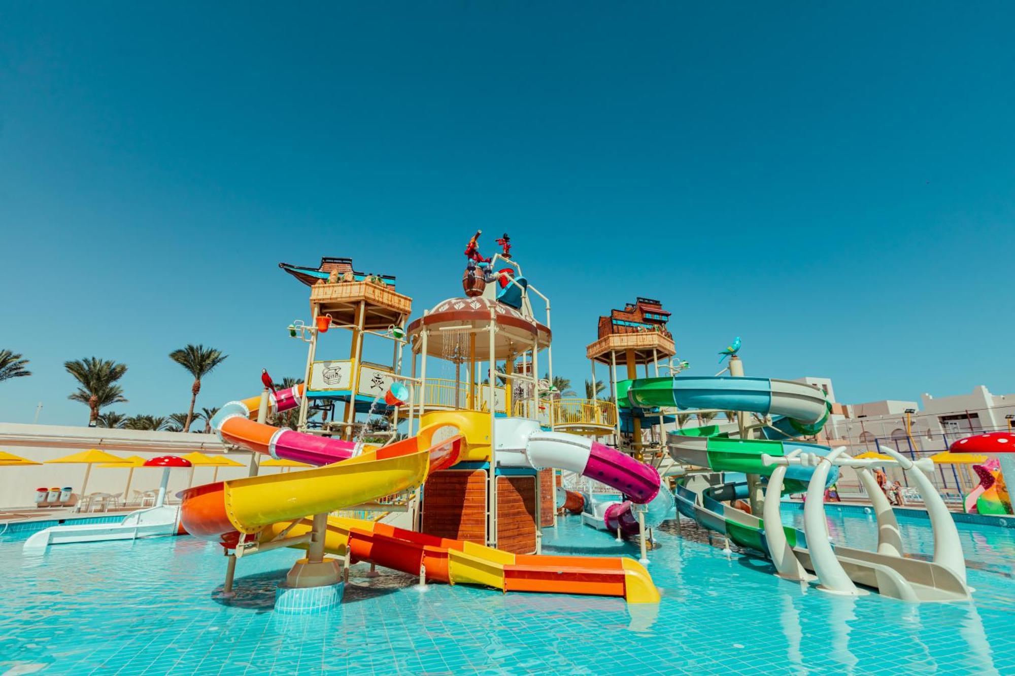 Pickalbatros The Palace Port Ghalib Hotel Exterior photo Aqua Park