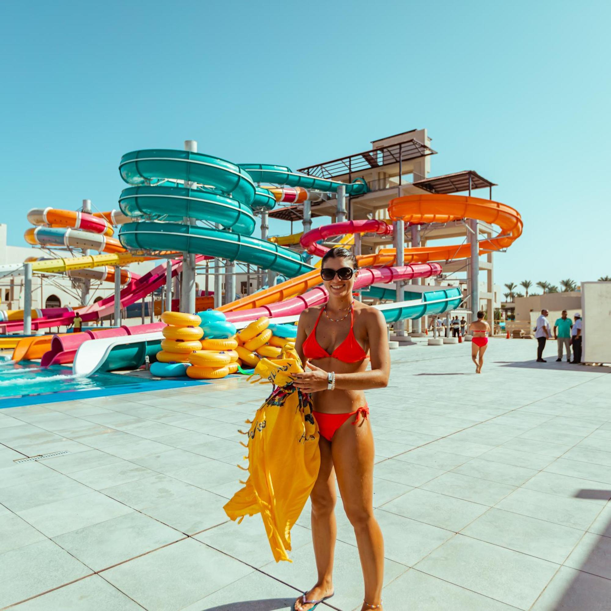 Pickalbatros The Palace Port Ghalib Exterior photo Aqua Park